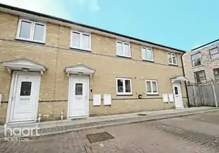 17 Lacewing Close, photo 2