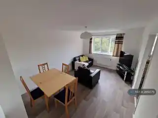 17 Leigh Hunt Drive, photo 3