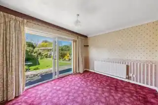 17 Manor Way, photo 3
