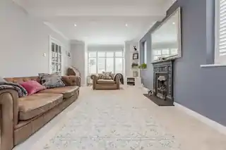 17 Marlpit Avenue, photo 2