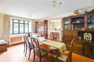 17 Maryfield Close, photo 3