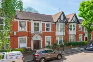 17 Northcote Avenue, photo 4