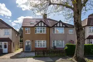 17 Oakleigh Avenue, photo 2