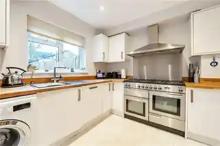17 Owenite Street, photo 4