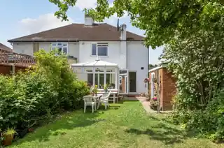 17 Oxford Crescent, photo 3