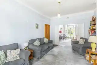 17 Palmerston Road, photo 3