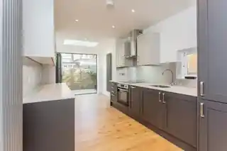 17 Portelet Road, photo 2