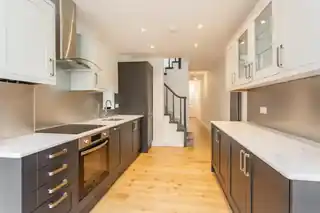 17 Portelet Road, photo 3