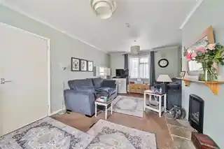 17 Queens Road, photo 2