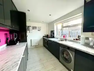 17 Shelley Drive, photo 2