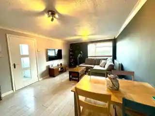 17 Shelley Drive, photo 3