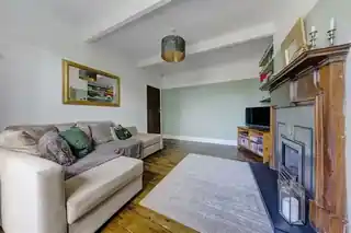 17 Springfield Road, photo 3