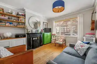 17 Springfield Road, photo 2