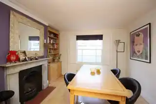 17 St Leonards Road, photo 4