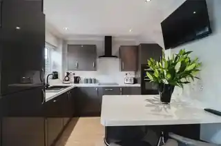 17 Stapleton Crescent, photo 3