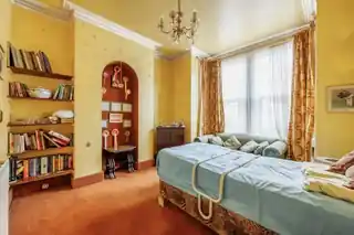 17 Strauss Road, photo 3