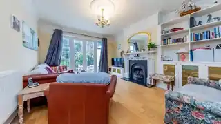 17 The Crescent, photo 2