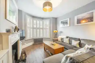 17 Ulverscroft Road, photo 2