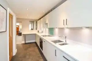 17 Vernon Road, photo 2