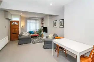 17 Vernon Road, photo 3
