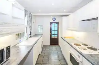 17 Woodman Road, photo 4