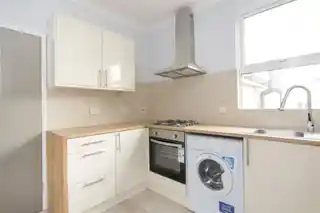171B Cann Hall Road, photo 3