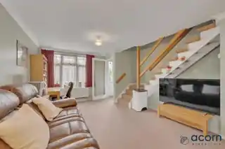 172 Colin Gardens, photo 2