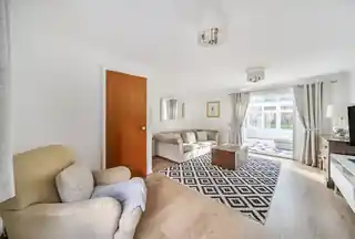 172 Foresters Drive, photo 3