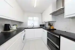 173 Park Road, photo 2