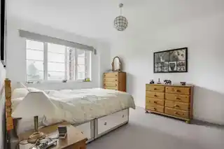 174 Sheen Court, photo 4