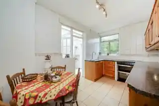175 Ellesmere Road, photo 3