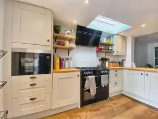 175 Harefield Road, photo 3