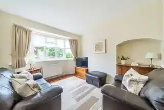 177 Pembury Avenue, photo 3