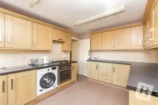 177 Rainham Road, photo 3