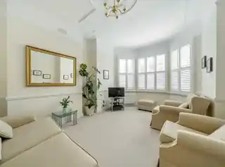 178 Melrose Avenue, photo 3