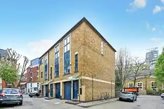 17A Queen Elizabeth Street, photo 2