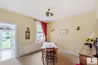 18 Alexandra Road, photo 4