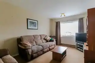 18 Bridle Close, photo 3