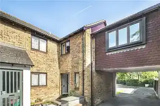 18 Connaught Gardens, photo 2