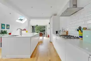 18 Cresswell Road, photo 2