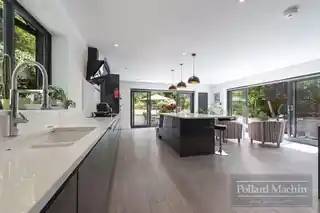 18 Croham Park Avenue, photo 3