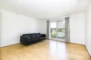 18 Crown Close, photo 4