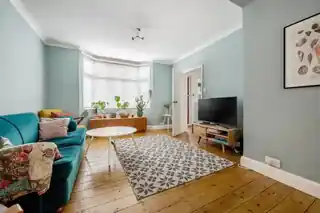18 De Bohun Avenue, photo 2