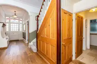 18 Dover Road, photo 2