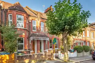 18 Drury Road, photo 2