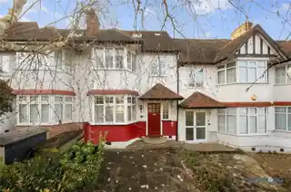 18 Hamilton Way, photo 2