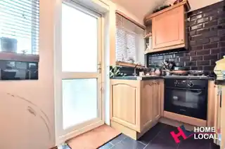 18 Hardinge Road, photo 4
