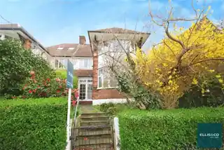 18 Helenslea Avenue, photo 2