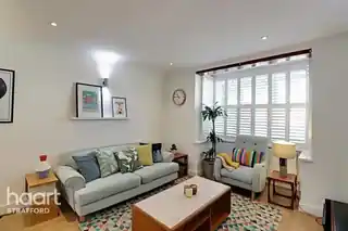 18 Heyworth Road, photo 3