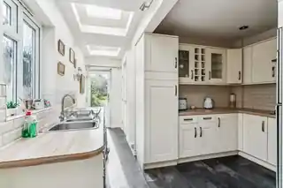 18 Hilliard Road, photo 2